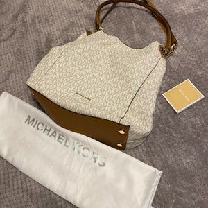 Michael Kors Handbag With Gold Chains